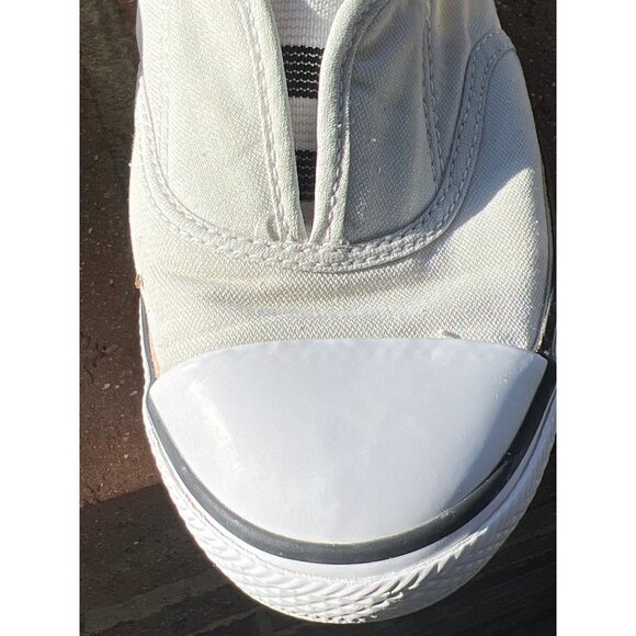Women White & Navy  Slip On Converses— Size 6 - Picture 11 of 11